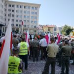Protest leśników przed urzędem wojewódzkim w Rzeszowie 9 - Polskie Radio Rzeszów Protest leśników przed urzędem wojewódzkim w Rzeszowie - Polskie Radio Rzeszów