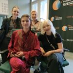 Spektakl "Alteracje" rzeszowskiej grupy artystycznej Bizarium Kolektyw 8 - Polskie Radio Rzeszów Spektakl "Alteracje" rzeszowskiej grupy artystycznej Bizarium Kolektyw - Polskie Radio Rzeszów