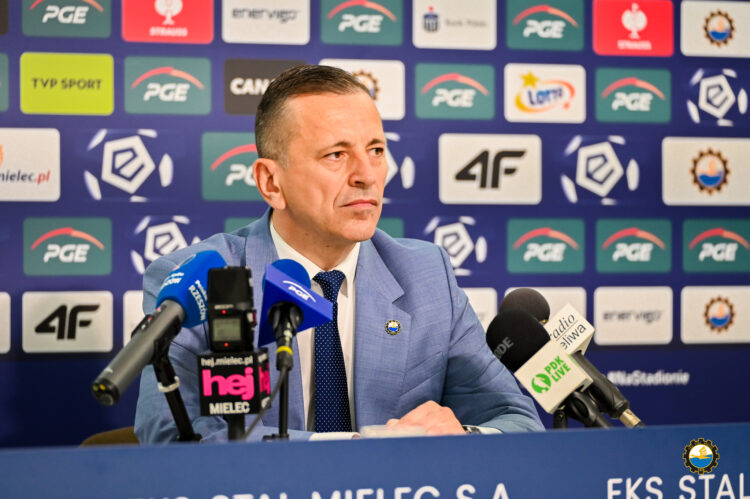 Piłka nożna. Stal Mielec, sytuacja po odejściu 2 sponsorów