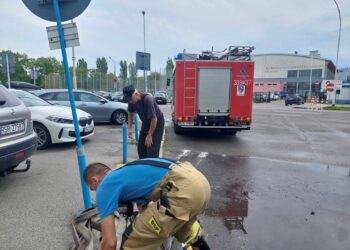 W&nbsp;regionie brak prądu, uszkodzone dachy. Zalane ulice w&nbsp;Rzeszowie (film, aktualizacja)
