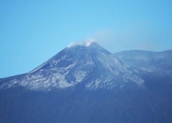 Zawieszono rejsy na&nbsp;lotnisku w&nbsp;Katanii w&nbsp;związku z&nbsp;aktywnością Etny