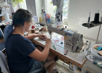 Przerabiają banery na&nbsp;torby i&nbsp;plecaki