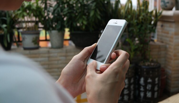 Seniorka z Łańcuta ofiarą oszustwa metodą „na wnuczka” 1 - Polskie Radio Rzeszów Seniorka z Łańcuta ofiarą oszustwa metodą „na wnuczka”