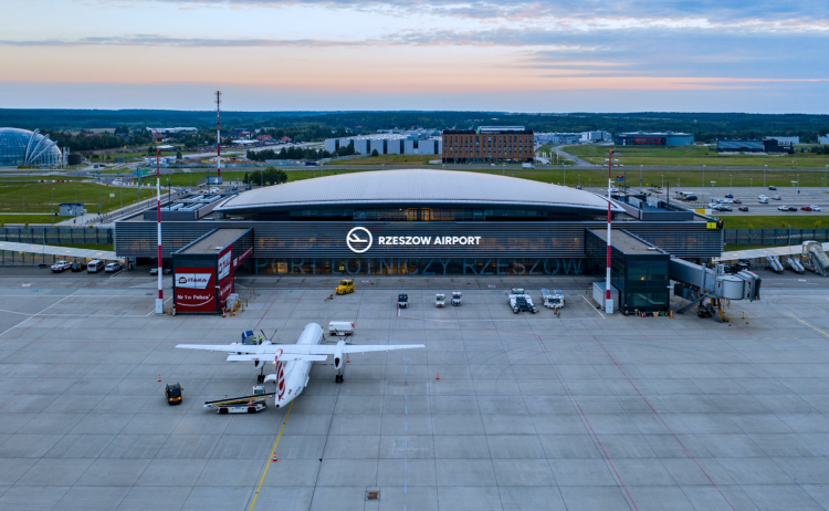 Globalna awaria. Chwilowe problemy na lotnisku w Jasionce