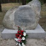 Głaz upamiętnia żydowskich mieszkańców Ulanowa 8 - Polskie Radio Rzeszów Głaz upamiętnia żydowskich mieszkańców Ulanowa - Polskie Radio Rzeszów