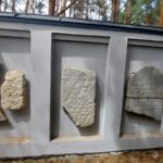 Głaz upamiętnia żydowskich mieszkańców Ulanowa 7 - Polskie Radio Rzeszów Głaz upamiętnia żydowskich mieszkańców Ulanowa - Polskie Radio Rzeszów