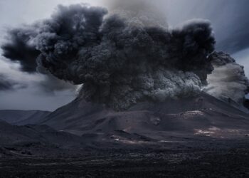 Erupcja Etny i&nbsp;wulkanu na&nbsp;wyspie Stromboli
