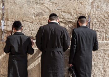 Izrael wysyła ultraortodoksyjnym Żydom zawiadomienia o&nbsp;poborze do&nbsp;wojska