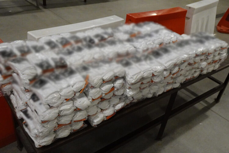 Próbował przewieźć podrobione… skarpety