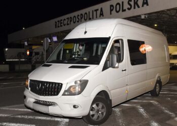 Kradzione skrzynie biegów w&nbsp;dwóch samochodach