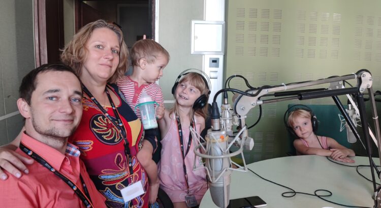 O wyprawie pociągiem nad morze, meduzach i syrenim ogonie