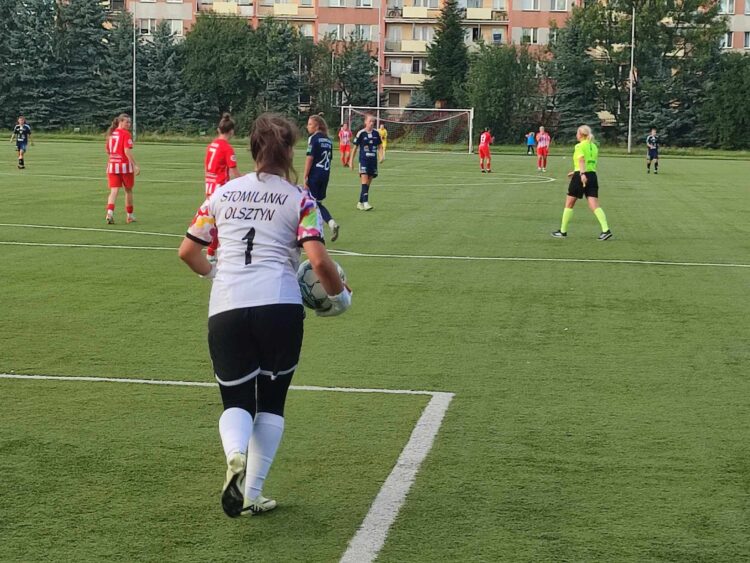 Piłka nożna kobiet. Inauguracyjny remis Resovii 