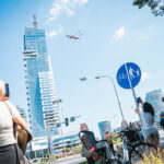 Montaż iglicy na rzeszowskim wieżowcu (relacja i fotogaleria) 30 - Polskie Radio Rzeszów Montaż iglicy na rzeszowskim wieżowcu (relacja i fotogaleria) - Polskie Radio Rzeszów