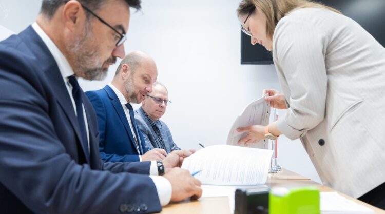 Prawie 13 mln złotych dla rzeszowskich szkół