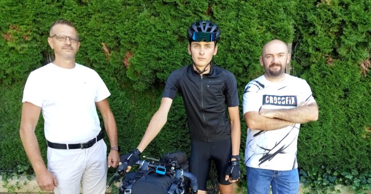 Z Jarosławia do Sopotu na rowerze. Sebastian pojedzie dla chorego Fabianka 1 - Polskie Radio Rzeszów Z Jarosławia do Sopotu na rowerze. Sebastian pojedzie dla chorego Fabianka