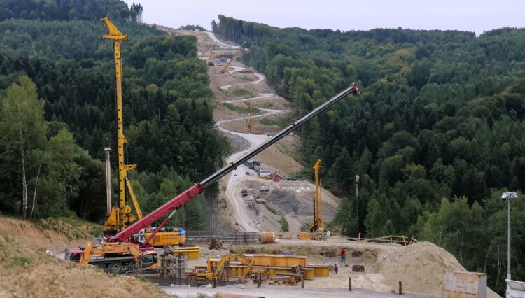 Budowa odcinka S19 to wyjątkowe wyzwanie dla inżynierów (zdjęcia) 1 - Polskie Radio Rzeszów Budowa odcinka S19 to wyjątkowe wyzwanie dla inżynierów (zdjęcia)