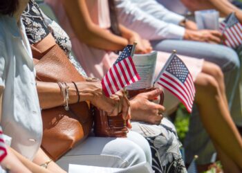 Media: Tim Walz kandydatem Harris na&nbsp;wiceprezydenta USA