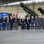 Amerykański koncern i HSW z umową na 48 wyrzutni rakiet M903 2 - Polskie Radio Rzeszów Amerykański koncern i HSW z umową na 48 wyrzutni rakiet M903 - Polskie Radio Rzeszów