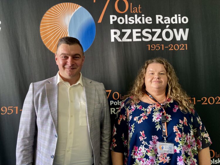 Nowa biblioteka w Dąbrówce Starzeńskiej 1 - Polskie Radio Rzeszów Nowa biblioteka w Dąbrówce Starzeńskiej