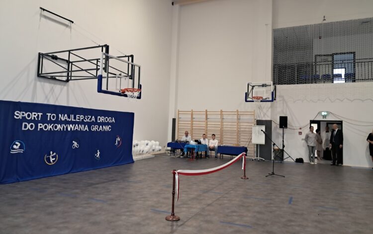 Nowa hala sportowa w Soninie