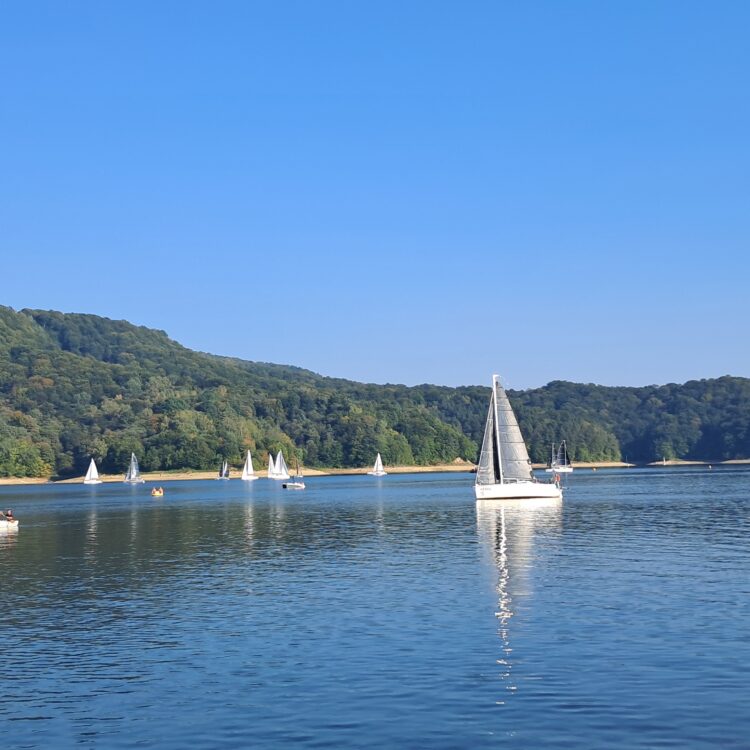 Pogoda sprzyja turystom w Bieszczadach 1 - Polskie Radio Rzeszów Pogoda sprzyja turystom w Bieszczadach