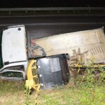 Wypadek w Woli Komborskiej. Pijany kierowca iveco wjechał do rowu, transportując koparkę - Polskie Radio Rzeszów