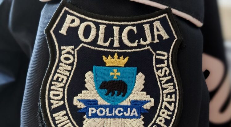 Włamał się do kwiatomatu i ukradł bukiet dla dziewczyny 1 - Polskie Radio Rzeszów Włamał się do kwiatomatu i ukradł bukiet dla dziewczyny