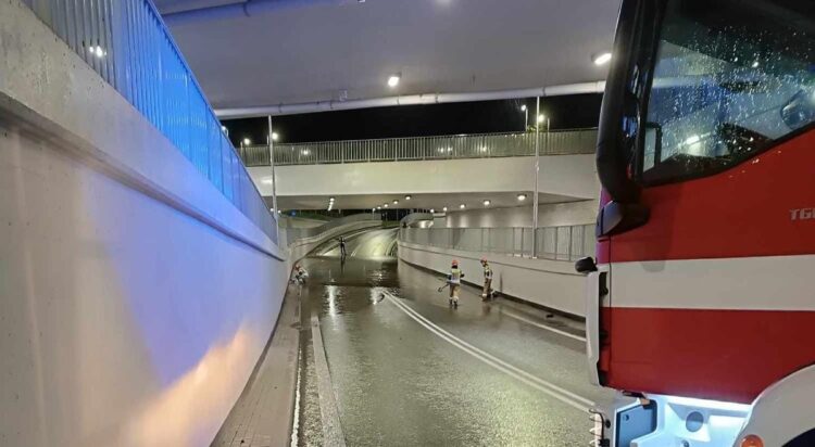 Zalany tunel w Łańcucie jest już przejezdny