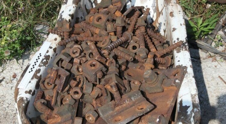 Kradli tory, wpadli na gorącym uczynku