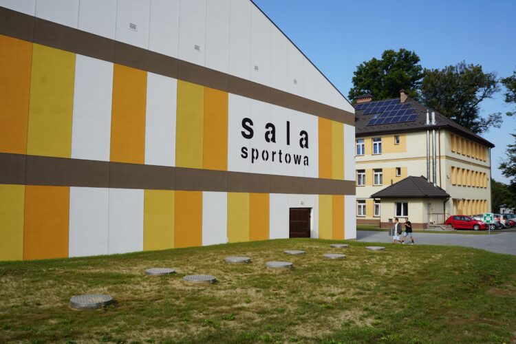 Otwarcie sali sportowej przy liceum w Lesku