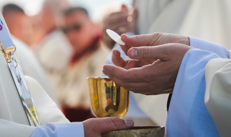 Abp Szal o Ulmach: Zwykłe, a zarazem nadzwyczajne życie pełne miłości