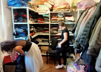 „Magazyn ciepła” rzeszowskiego stowarzyszenia czeka na&nbsp;zimową odzież