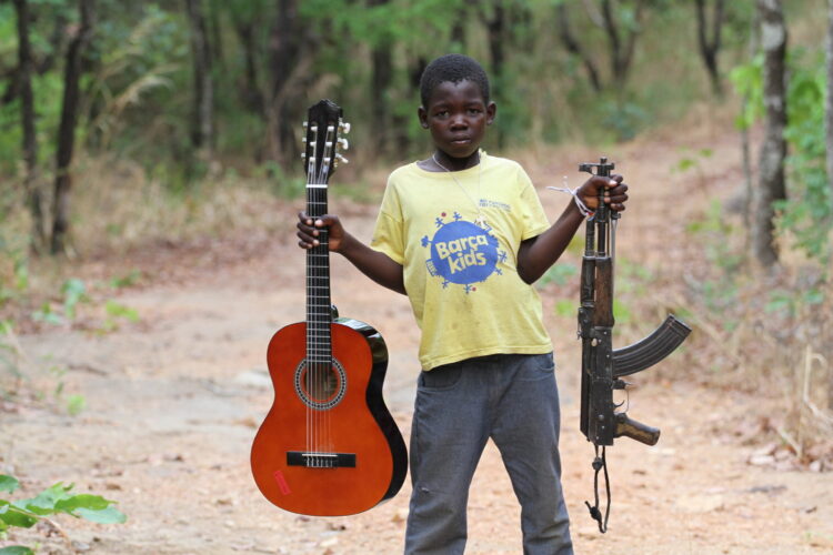 Zamiast broni – instrumenty. Kapucyn z Niebylca z misją w Afryce