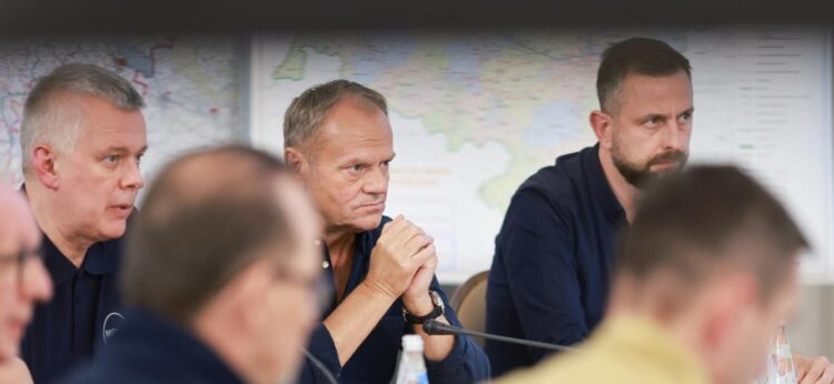 Premier: Będzie program odbudowy terenów dotkniętych powodzią
