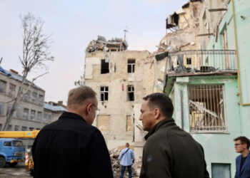 Szef MSZ R. Sikorski we Lwowie