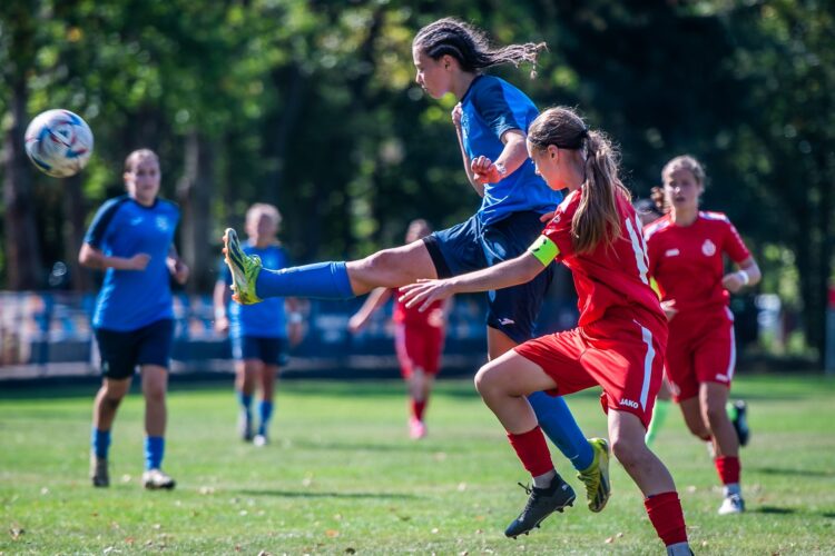 Piłka nożna. Zmienne szczęście młodych piłkarek z Podkarpacia
