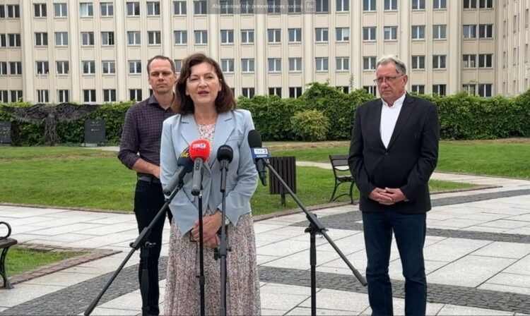 Politycy PiS włączyli się w zbiórkę dla powodzian