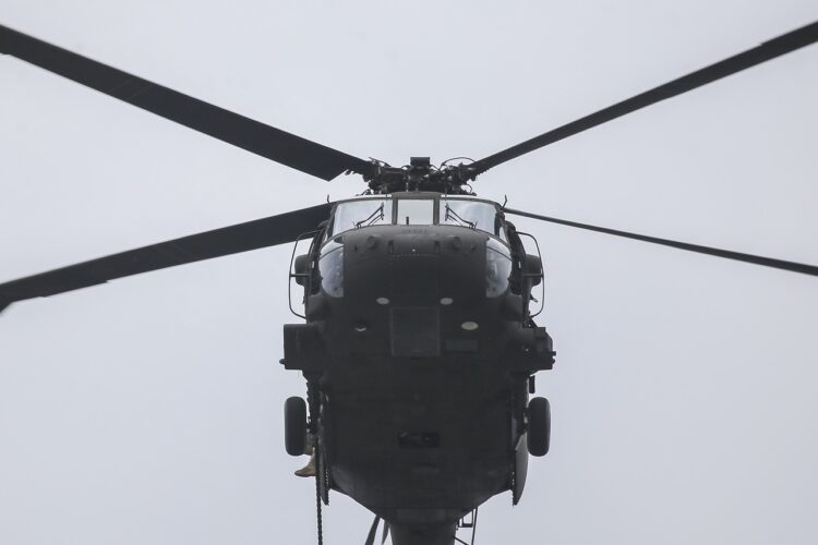 KGP: Black Hawk będzie podejmował ludzi z dachów