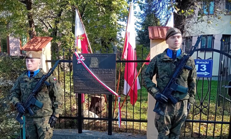 Odsłonięcie tablicy pamięci major Alicji Wnorowskiej