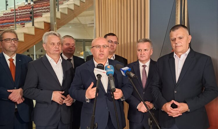 Wsparcie polskiego winiarstwa, rolnictwo ekologiczne. Obrady sejmowej komisji 1 - Polskie Radio Rzeszów Wsparcie polskiego winiarstwa, rolnictwo ekologiczne. Obrady sejmowej komisji