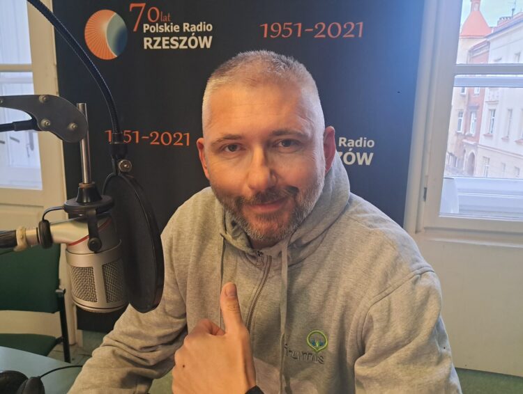 GOŚĆ DNIA. O problemach związanych z brakiem ruchu wśród dzieci