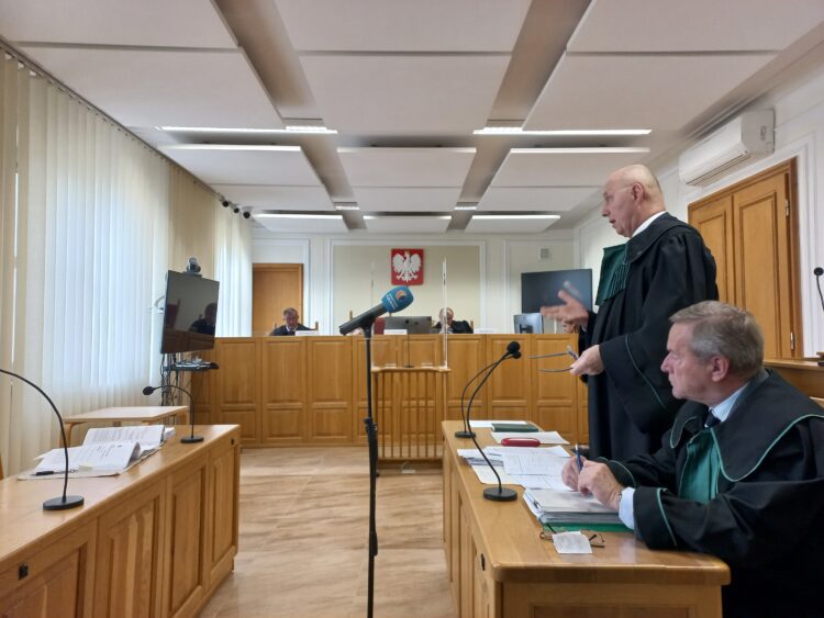 Proces dotyczący organizowania nielegalnego przekraczania granicy