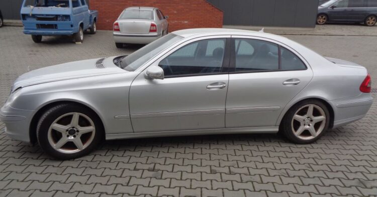 Zgłosił kradzież auta, które zostawił u mechanika. Chciał wyłudzić odszkodowanie