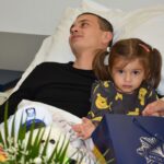 Komendant główny z wizytą u rannego policjanta (zdjęcia) - Polskie Radio Rzeszów