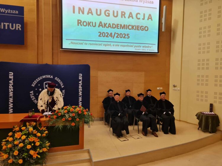 WSPiA-Rzeszowska Szkoła Wyższa zainaugurowała nowy rok akademicki