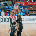 Koszykówka. W historycznych derbach górą Resovia (zdjęcia) - Polskie Radio Rzeszów