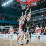 Koszykówka. W historycznych derbach górą Resovia (zdjęcia) - Polskie Radio Rzeszów