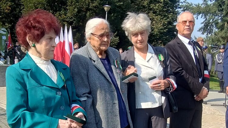 Zarząd Oddziału Związku Sybiraków w Rzeszowie zaprasza w swoje szeregi 1 - Polskie Radio Rzeszów Zarząd Oddziału Związku Sybiraków w Rzeszowie zaprasza w swoje szeregi