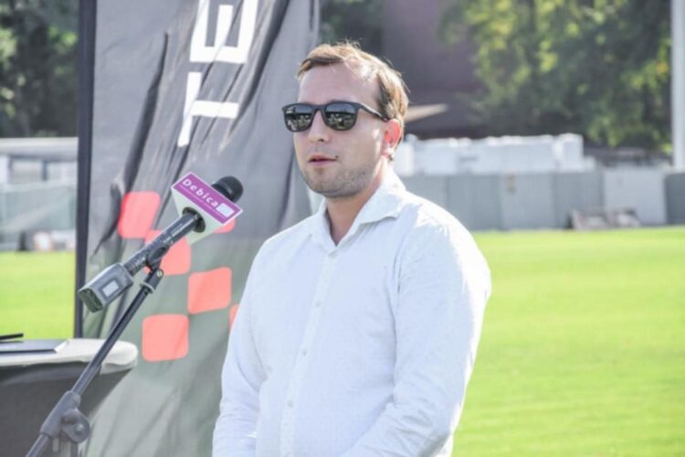 Piłka nożna. Wisłoka Dębica bez prezesa 1 - Polskie Radio Rzeszów Piłka nożna. Wisłoka Dębica bez prezesa