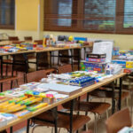 Przybory szkolne i komputery od WSIiZ trafią do uczniów z terenów powodziowych 12 - Polskie Radio Rzeszów Przybory szkolne i komputery od WSIiZ trafią do uczniów z terenów powodziowych - Polskie Radio Rzeszów